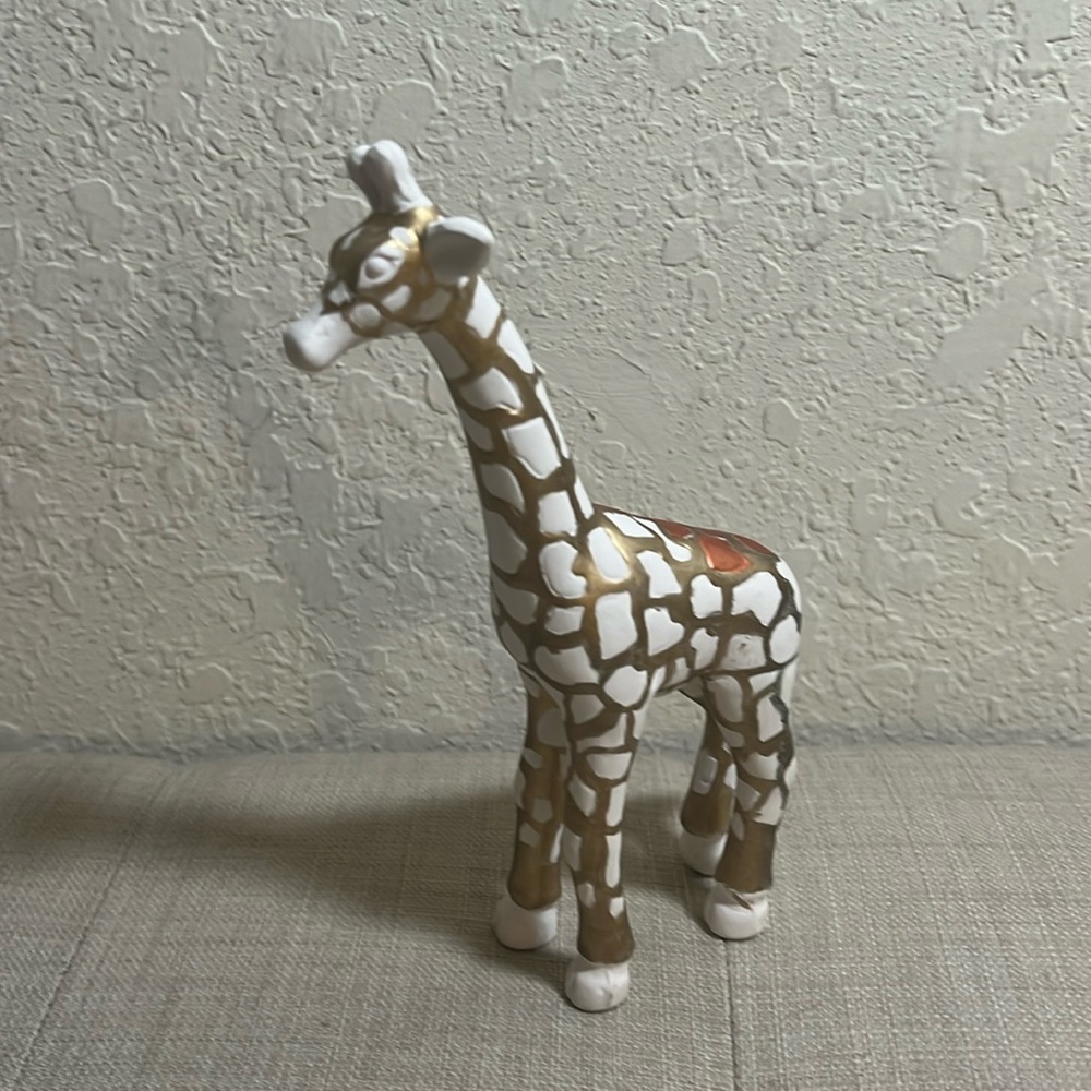 Giraffe Ceramic Art